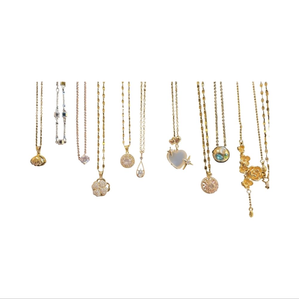 ✨ Stainless Steel Necklace Bundle – 8 Pieces ✨